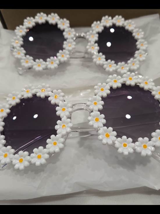 None Accessories - Set of 2 Cute Daisy Sunglasses Round White Floral Costume Festival Fashion Boho